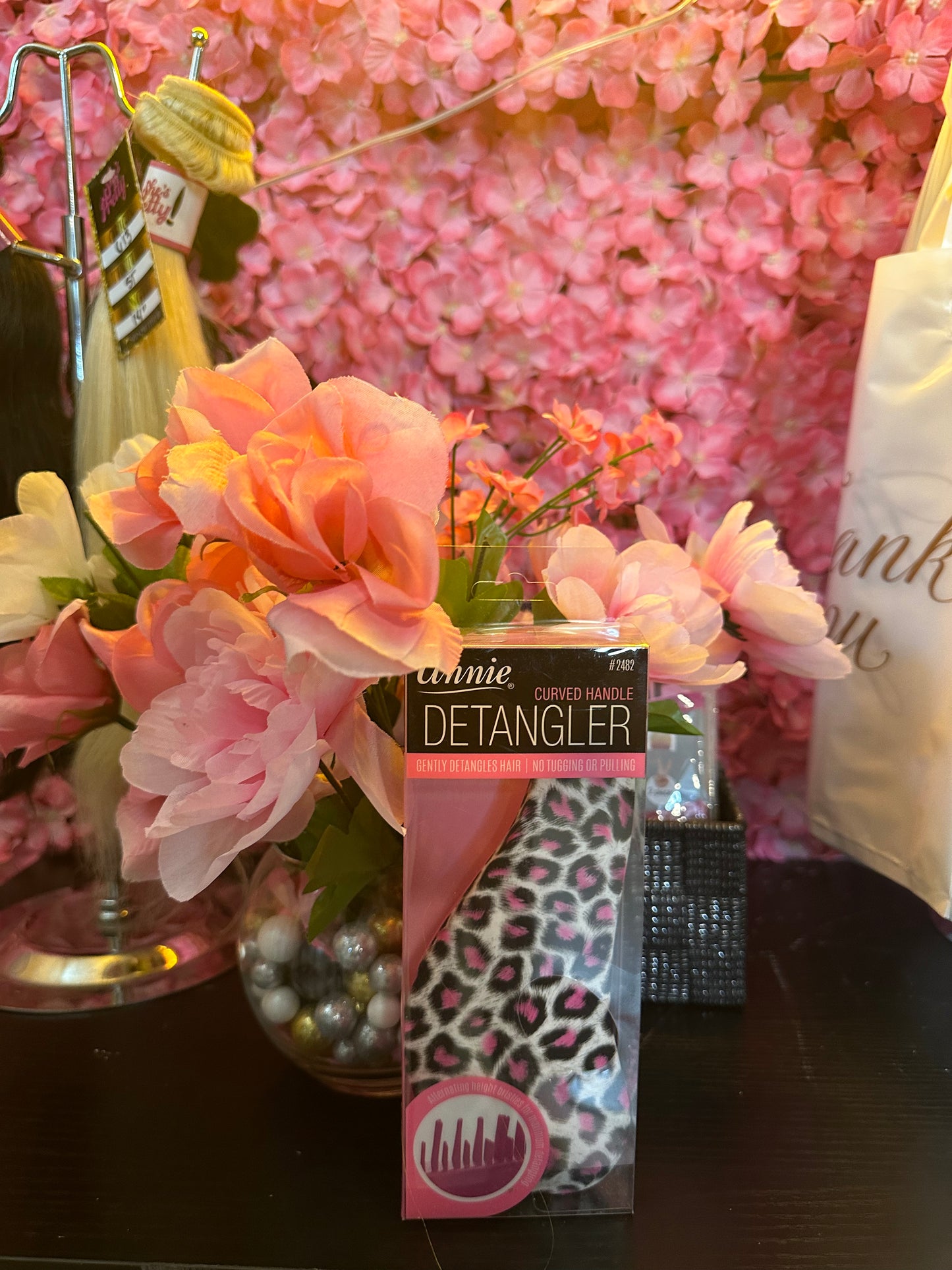 Curved Handled Grip Detangler
Brush Cheetah